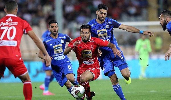 پرسپولیس 7 و استقلال 2 پله صعود کردند