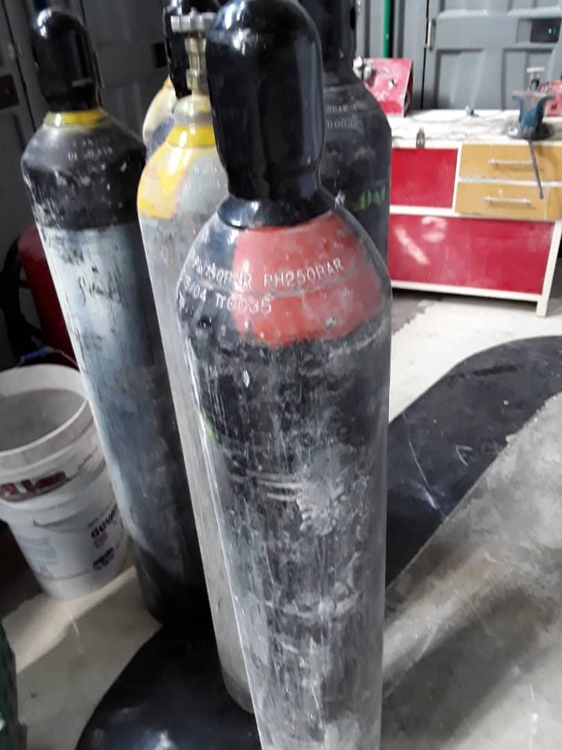 کارگاه شارژ کپسول های اطفاء حریق در پایگاه ویژه ملت

