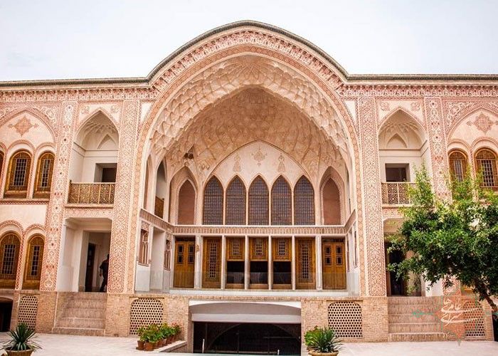 خانه عامری‌ها؛ یادگار دوران زندیه + عکس