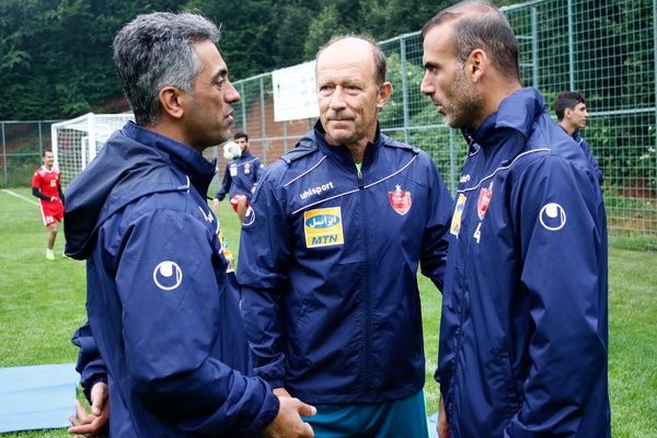 جلسات ویژه کالدرون با پرسپولیسیها