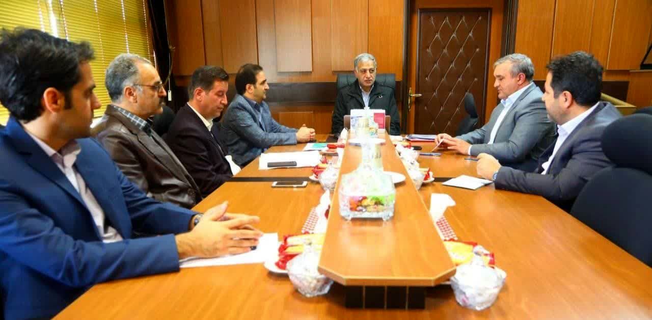دیدار و نشست هم اندیشی مدیر کل بنیاد مسکن استان مرکزی با دکتر کریمی شهردار اراک، پیرامون کوی کوثر


