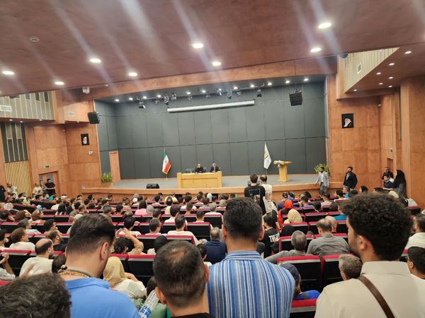 حضور مدیرعامل و اعضای هیئت مدیره منطقه آزاد انزلی در جمع تجار مجتمع ونوس 

