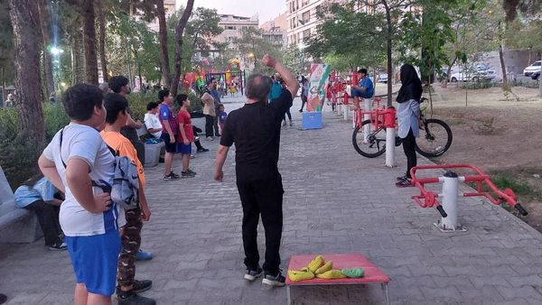 رقابت ورزشکاران محلات منطقه2 در مسابقات قهرمان شهر 4 کلید خورد