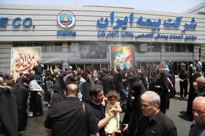حضور مدیرعامل بیمه ایران در مراسم تشییع شهدای اقتدار

