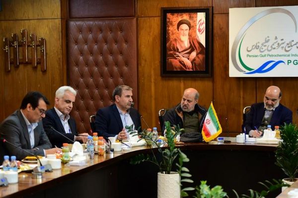 همکاری همه جانبه برای احداث پارک تخصصی کودهای شیمیایی و صنایع وابسته به آن در نایبند عسلویه